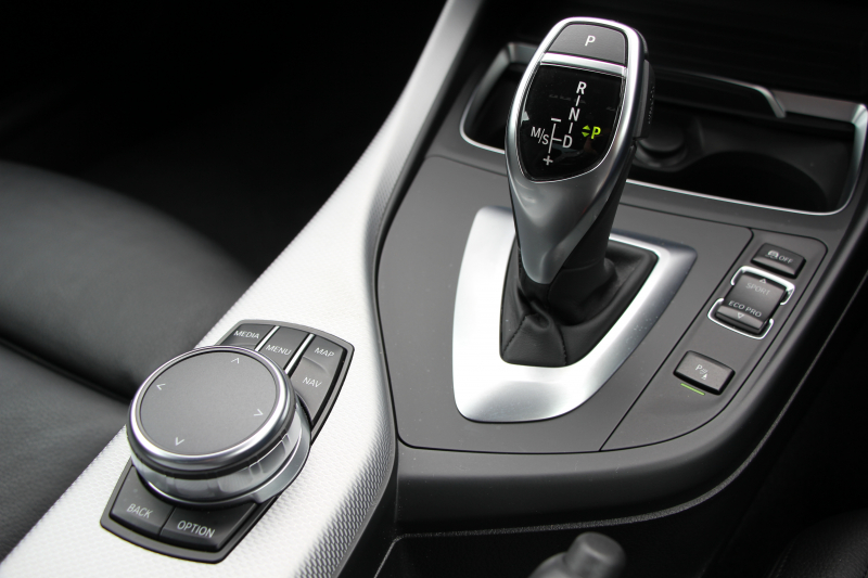 BMW 2シリーズ M240i ｸｰﾍﾟ後期 ｻﾝﾙｰﾌ ﾋｰﾀｰ黒革 340馬力 直6ﾀｰﾎﾞ可変Mｻｽﾍﾟﾝｼｮﾝ LEDﾍｯﾄﾞﾗｲﾄ&LEDﾃｰﾙ 追従ACC ﾀｯﾁ画面HDDﾅﾋﾞPｱｼｽﾄ Bｶﾒﾗ 衝突軽減ﾌﾞﾚｰｷ 車線逸脱警告 歩行者警告 ﾊﾟﾄﾞﾙｼﾌﾄ ｽﾏｰﾄｷｰ 専用ｴｱﾛ 18AW 2年保証