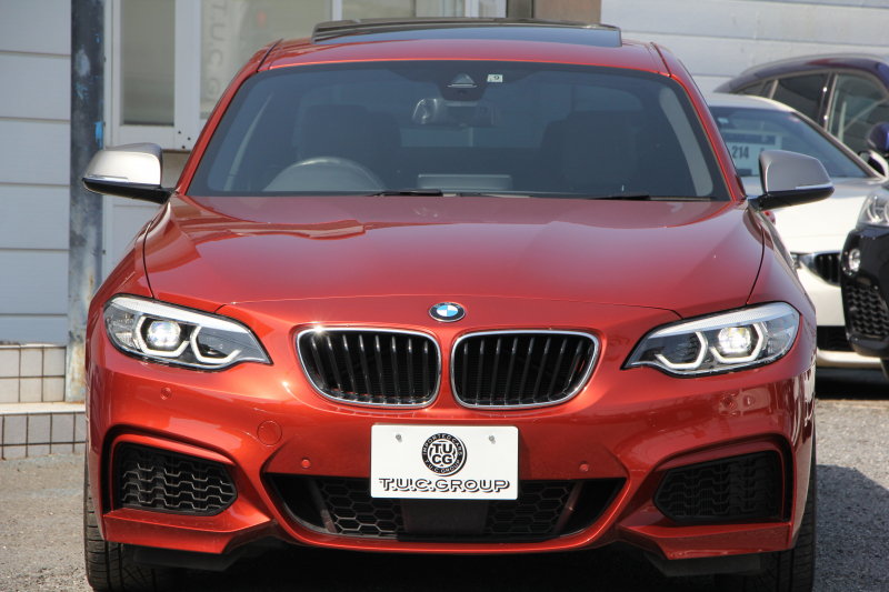BMW 2シリーズ M240i ｸｰﾍﾟ後期 ｻﾝﾙｰﾌ ﾋｰﾀｰ黒革 340馬力 直6ﾀｰﾎﾞ可変Mｻｽﾍﾟﾝｼｮﾝ LEDﾍｯﾄﾞﾗｲﾄ&LEDﾃｰﾙ 追従ACC ﾀｯﾁ画面HDDﾅﾋﾞPｱｼｽﾄ Bｶﾒﾗ 衝突軽減ﾌﾞﾚｰｷ 車線逸脱警告 歩行者警告 ﾊﾟﾄﾞﾙｼﾌﾄ ｽﾏｰﾄｷｰ 専用ｴｱﾛ 18AW 2年保証