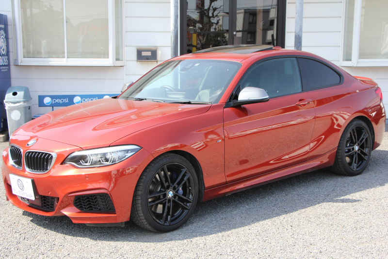 BMW 2シリーズ M240i ｸｰﾍﾟ後期 ｻﾝﾙｰﾌ ﾋｰﾀｰ黒革 340馬力 直6ﾀｰﾎﾞ可変Mｻｽﾍﾟﾝｼｮﾝ LEDﾍｯﾄﾞﾗｲﾄ&LEDﾃｰﾙ 追従ACC ﾀｯﾁ画面HDDﾅﾋﾞPｱｼｽﾄ Bｶﾒﾗ 衝突軽減ﾌﾞﾚｰｷ 車線逸脱警告 歩行者警告 ﾊﾟﾄﾞﾙｼﾌﾄ ｽﾏｰﾄｷｰ 専用ｴｱﾛ 18AW 2年保証