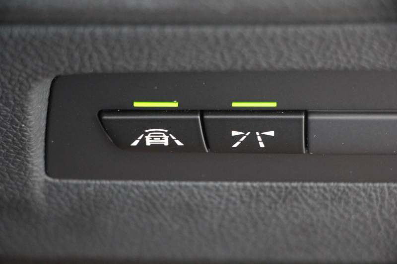 BMW 2シリーズ M240i ｸｰﾍﾟ後期 Mﾊﾟﾌｫｰﾏﾝｽｴｱﾛ仕様 ﾌﾛﾝﾄ&ｻｲﾄﾞｽﾎﾟｲﾗｰ ﾘｱﾃﾞｨﾌｭｰｻﾞｰ ｶｰﾎﾞﾝｲﾝﾃﾘｱ 直6ﾀｰﾎﾞ340馬力 可変Mｻｽ ｼﾞｪｯﾄﾌﾞﾗｯｸ18AW LEDﾍｯﾄﾞﾗｲﾄ&ﾃｰﾙ ﾀｯﾁﾊﾟﾈﾙ対応ﾅﾋﾞ新ﾙｰﾑﾐﾗｰ 追従ACC 衝突軽減ﾌﾞﾚｰｷ ｼｰﾄﾋｰﾀｰ 2年保証