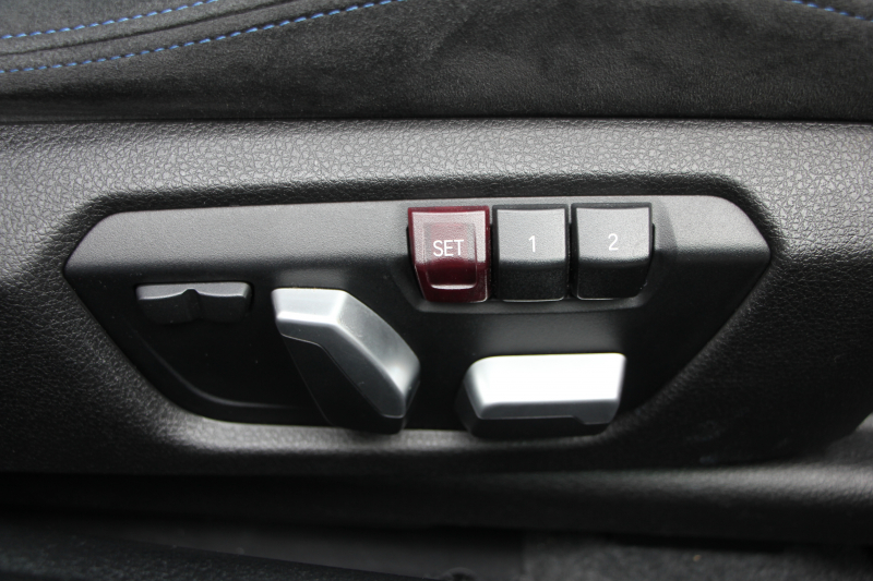 BMW 2シリーズ M240i ｸｰﾍﾟ後期 Mﾊﾟﾌｫｰﾏﾝｽｴｱﾛ仕様 ﾌﾛﾝﾄ&ｻｲﾄﾞｽﾎﾟｲﾗｰ ﾘｱﾃﾞｨﾌｭｰｻﾞｰ ｶｰﾎﾞﾝｲﾝﾃﾘｱ 直6ﾀｰﾎﾞ340馬力 可変Mｻｽ ｼﾞｪｯﾄﾌﾞﾗｯｸ18AW LEDﾍｯﾄﾞﾗｲﾄ&ﾃｰﾙ ﾀｯﾁﾊﾟﾈﾙ対応ﾅﾋﾞ新ﾙｰﾑﾐﾗｰ 追従ACC 衝突軽減ﾌﾞﾚｰｷ ｼｰﾄﾋｰﾀｰ 2年保証