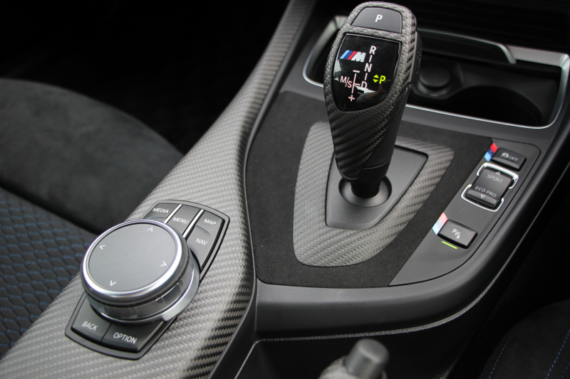 BMW 2シリーズ M240i ｸｰﾍﾟ後期 Mﾊﾟﾌｫｰﾏﾝｽｴｱﾛ仕様 ﾌﾛﾝﾄ&ｻｲﾄﾞｽﾎﾟｲﾗｰ ﾘｱﾃﾞｨﾌｭｰｻﾞｰ ｶｰﾎﾞﾝｲﾝﾃﾘｱ 直6ﾀｰﾎﾞ340馬力 可変Mｻｽ ｼﾞｪｯﾄﾌﾞﾗｯｸ18AW LEDﾍｯﾄﾞﾗｲﾄ&ﾃｰﾙ ﾀｯﾁﾊﾟﾈﾙ対応ﾅﾋﾞ新ﾙｰﾑﾐﾗｰ 追従ACC 衝突軽減ﾌﾞﾚｰｷ ｼｰﾄﾋｰﾀｰ 2年保証