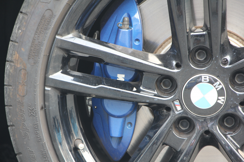 BMW 2シリーズ M240i ｸｰﾍﾟ後期 Mﾊﾟﾌｫｰﾏﾝｽｴｱﾛ仕様 ﾌﾛﾝﾄ&ｻｲﾄﾞｽﾎﾟｲﾗｰ ﾘｱﾃﾞｨﾌｭｰｻﾞｰ ｶｰﾎﾞﾝｲﾝﾃﾘｱ 直6ﾀｰﾎﾞ340馬力 可変Mｻｽ ｼﾞｪｯﾄﾌﾞﾗｯｸ18AW LEDﾍｯﾄﾞﾗｲﾄ&ﾃｰﾙ ﾀｯﾁﾊﾟﾈﾙ対応ﾅﾋﾞ新ﾙｰﾑﾐﾗｰ 追従ACC 衝突軽減ﾌﾞﾚｰｷ ｼｰﾄﾋｰﾀｰ 2年保証