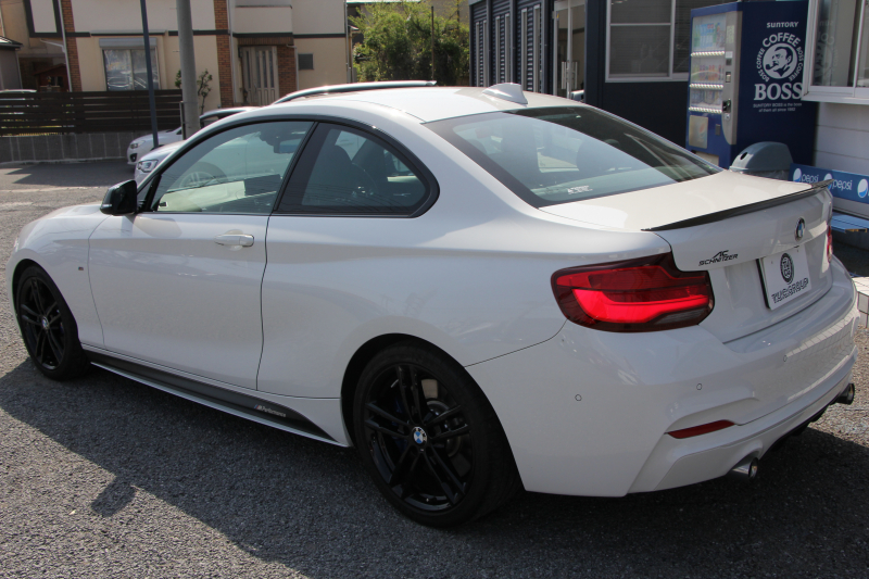 BMW 2シリーズ M240i ｸｰﾍﾟ後期 Mﾊﾟﾌｫｰﾏﾝｽｴｱﾛ仕様 ﾌﾛﾝﾄ&ｻｲﾄﾞｽﾎﾟｲﾗｰ ﾘｱﾃﾞｨﾌｭｰｻﾞｰ ｶｰﾎﾞﾝｲﾝﾃﾘｱ 直6ﾀｰﾎﾞ340馬力 可変Mｻｽ ｼﾞｪｯﾄﾌﾞﾗｯｸ18AW LEDﾍｯﾄﾞﾗｲﾄ&ﾃｰﾙ ﾀｯﾁﾊﾟﾈﾙ対応ﾅﾋﾞ新ﾙｰﾑﾐﾗｰ 追従ACC 衝突軽減ﾌﾞﾚｰｷ ｼｰﾄﾋｰﾀｰ 2年保証