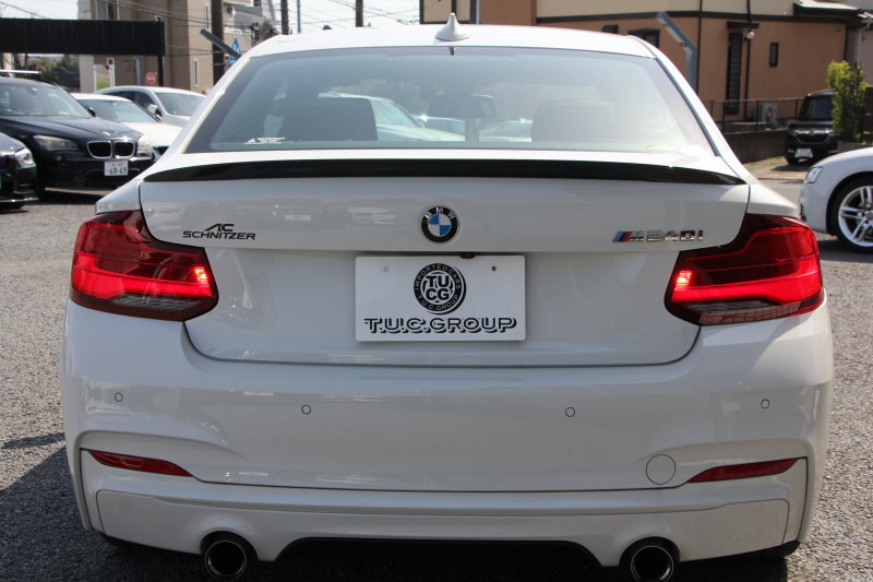 BMW 2シリーズ M240i ｸｰﾍﾟ後期 Mﾊﾟﾌｫｰﾏﾝｽｴｱﾛ仕様 ﾌﾛﾝﾄ&ｻｲﾄﾞｽﾎﾟｲﾗｰ ﾘｱﾃﾞｨﾌｭｰｻﾞｰ ｶｰﾎﾞﾝｲﾝﾃﾘｱ 直6ﾀｰﾎﾞ340馬力 可変Mｻｽ ｼﾞｪｯﾄﾌﾞﾗｯｸ18AW LEDﾍｯﾄﾞﾗｲﾄ&ﾃｰﾙ ﾀｯﾁﾊﾟﾈﾙ対応ﾅﾋﾞ新ﾙｰﾑﾐﾗｰ 追従ACC 衝突軽減ﾌﾞﾚｰｷ ｼｰﾄﾋｰﾀｰ 2年保証