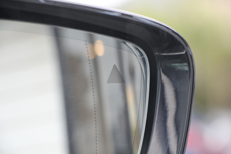 BMW 5シリーズ 530i ﾂｰﾘﾝｸﾞMｽﾎﾟｰﾂ ﾃﾞﾋﾞｭｰP 1ｵｰﾅ 252馬力 全ﾋｰﾀｰﾍﾞｰｼﾞｭ本革 ｿﾌﾄｸﾛｰｽﾞﾄﾞｱ HUD ｼﾞｪｽﾁｬｰC 追従ACC ｽﾃｱﾘﾝｸﾞｻﾎﾟｰﾄ ｵﾌﾟｼｮﾝ20AW LEDﾍｯﾄﾞﾗｲﾄ ｵｰﾄﾊｲﾋﾞｰﾑ ﾀｯﾁ画面HDDﾅﾋﾞTV 2年保証