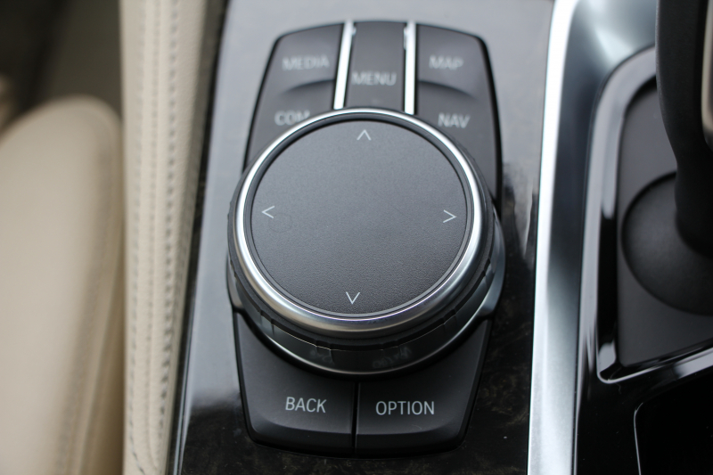 BMW 5シリーズ 530i ﾂｰﾘﾝｸﾞMｽﾎﾟｰﾂ ﾃﾞﾋﾞｭｰP 1ｵｰﾅ 252馬力 全ﾋｰﾀｰﾍﾞｰｼﾞｭ本革 ｿﾌﾄｸﾛｰｽﾞﾄﾞｱ HUD ｼﾞｪｽﾁｬｰC 追従ACC ｽﾃｱﾘﾝｸﾞｻﾎﾟｰﾄ ｵﾌﾟｼｮﾝ20AW LEDﾍｯﾄﾞﾗｲﾄ ｵｰﾄﾊｲﾋﾞｰﾑ ﾀｯﾁ画面HDDﾅﾋﾞTV 2年保証