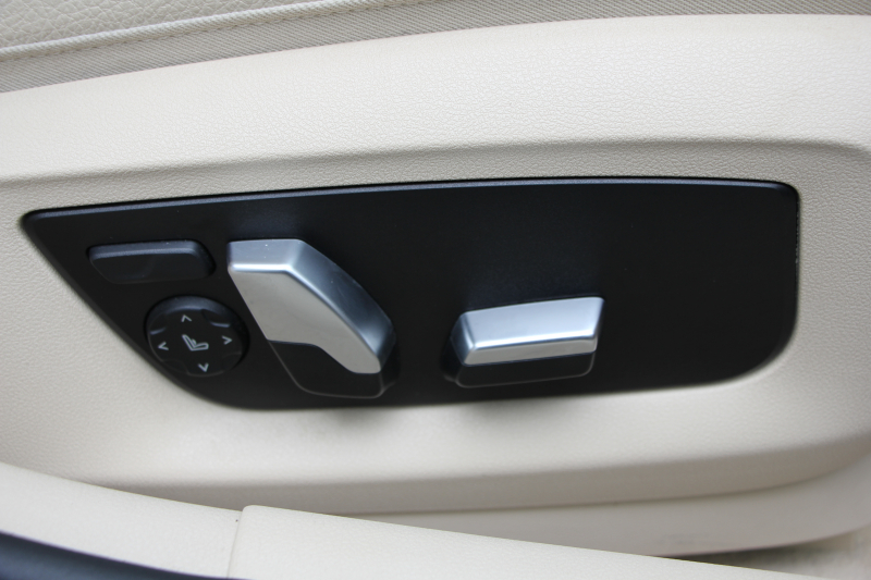 BMW 5シリーズ 530i ﾂｰﾘﾝｸﾞMｽﾎﾟｰﾂ ﾃﾞﾋﾞｭｰP 1ｵｰﾅ 252馬力 全ﾋｰﾀｰﾍﾞｰｼﾞｭ本革 ｿﾌﾄｸﾛｰｽﾞﾄﾞｱ HUD ｼﾞｪｽﾁｬｰC 追従ACC ｽﾃｱﾘﾝｸﾞｻﾎﾟｰﾄ ｵﾌﾟｼｮﾝ20AW LEDﾍｯﾄﾞﾗｲﾄ ｵｰﾄﾊｲﾋﾞｰﾑ ﾀｯﾁ画面HDDﾅﾋﾞTV 2年保証