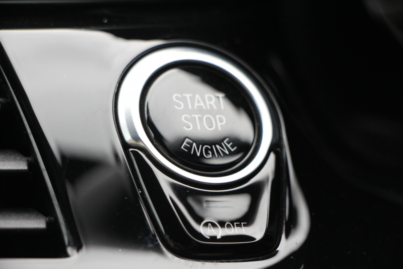 BMW 5シリーズ 530i ﾂｰﾘﾝｸﾞMｽﾎﾟｰﾂ ﾃﾞﾋﾞｭｰP 1ｵｰﾅ 252馬力 全ﾋｰﾀｰﾍﾞｰｼﾞｭ本革 ｿﾌﾄｸﾛｰｽﾞﾄﾞｱ HUD ｼﾞｪｽﾁｬｰC 追従ACC ｽﾃｱﾘﾝｸﾞｻﾎﾟｰﾄ ｵﾌﾟｼｮﾝ20AW LEDﾍｯﾄﾞﾗｲﾄ ｵｰﾄﾊｲﾋﾞｰﾑ ﾀｯﾁ画面HDDﾅﾋﾞTV 2年保証