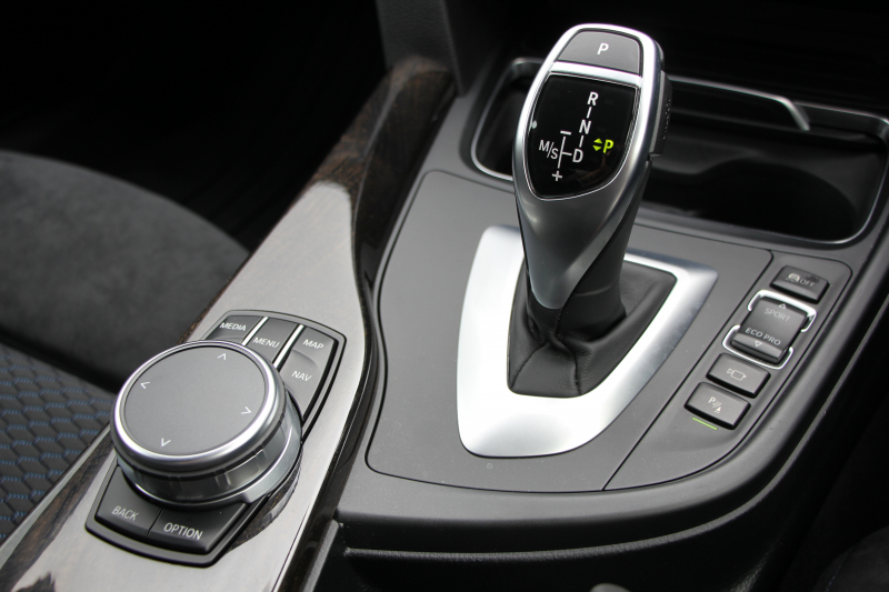 BMW 3シリーズ 320d Xdrive ｸﾞﾗﾝﾂｰﾘｽﾓ Mｽﾎﾟｰﾂ 後期LCI 追従ACC LEDﾍｯﾄﾞﾗｲﾄ&LEDﾃｰﾙ ﾚｰﾝﾁｪﾝｼﾞ警告 衝突軽減ﾌﾞﾚｰｷ 車線逸脱警告 歩行者警告 ｼｰﾄﾋｰﾀｰ ﾀｯﾁ画面HDDﾅﾋﾞBｶﾒﾗ TOPﾋﾞｭｰｶﾒﾗ ｻｲﾄﾞﾋﾞｭｰｶﾒﾗ ｱｲﾊﾞｯﾊｻｽ 2年保証