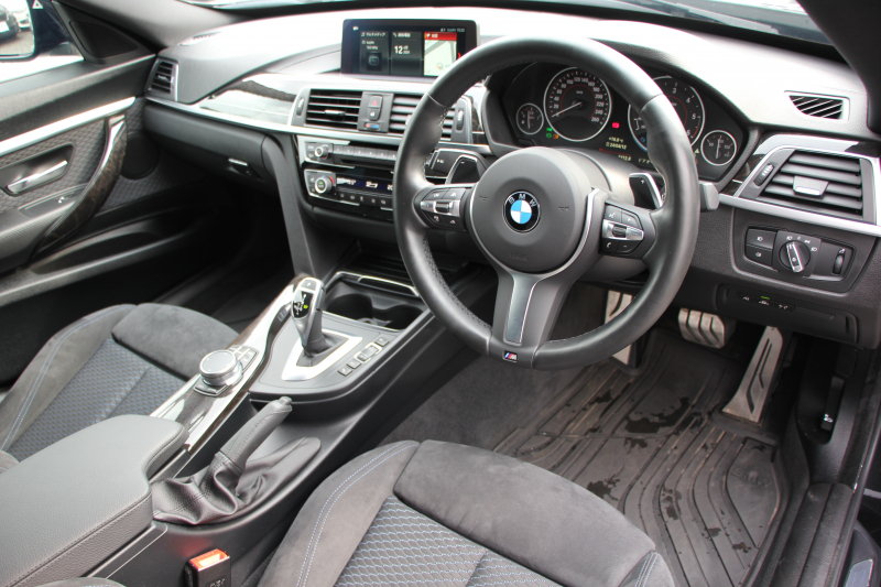 BMW 3シリーズ 320d Xdrive ｸﾞﾗﾝﾂｰﾘｽﾓ Mｽﾎﾟｰﾂ 後期LCI 追従ACC LEDﾍｯﾄﾞﾗｲﾄ&LEDﾃｰﾙ ﾚｰﾝﾁｪﾝｼﾞ警告 衝突軽減ﾌﾞﾚｰｷ 車線逸脱警告 歩行者警告 ｼｰﾄﾋｰﾀｰ ﾀｯﾁ画面HDDﾅﾋﾞBｶﾒﾗ TOPﾋﾞｭｰｶﾒﾗ ｻｲﾄﾞﾋﾞｭｰｶﾒﾗ ｱｲﾊﾞｯﾊｻｽ 2年保証