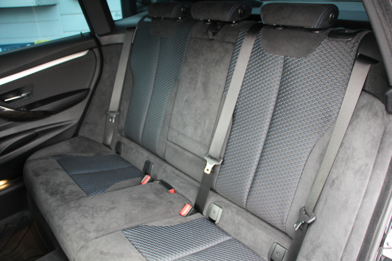 BMW 3シリーズ 320d Xdrive ｸﾞﾗﾝﾂｰﾘｽﾓ Mｽﾎﾟｰﾂ 後期LCI 追従ACC LEDﾍｯﾄﾞﾗｲﾄ&LEDﾃｰﾙ ﾚｰﾝﾁｪﾝｼﾞ警告 衝突軽減ﾌﾞﾚｰｷ 車線逸脱警告 歩行者警告 ｼｰﾄﾋｰﾀｰ ﾀｯﾁ画面HDDﾅﾋﾞBｶﾒﾗ TOPﾋﾞｭｰｶﾒﾗ ｻｲﾄﾞﾋﾞｭｰｶﾒﾗ ｱｲﾊﾞｯﾊｻｽ 2年保証