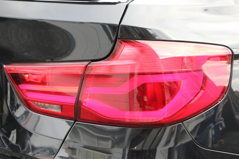 BMW 3シリーズ 320d Xdrive ｸﾞﾗﾝﾂｰﾘｽﾓ Mｽﾎﾟｰﾂ 後期LCI 追従ACC LEDﾍｯﾄﾞﾗｲﾄ&LEDﾃｰﾙ ﾚｰﾝﾁｪﾝｼﾞ警告 衝突軽減ﾌﾞﾚｰｷ 車線逸脱警告 歩行者警告 ｼｰﾄﾋｰﾀｰ ﾀｯﾁ画面HDDﾅﾋﾞBｶﾒﾗ TOPﾋﾞｭｰｶﾒﾗ ｻｲﾄﾞﾋﾞｭｰｶﾒﾗ ｱｲﾊﾞｯﾊｻｽ 2年保証