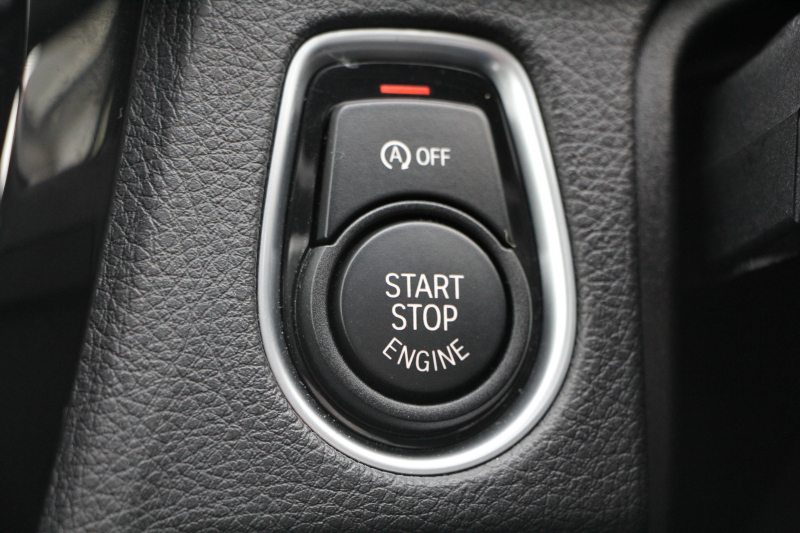 BMW 3シリーズ 320d Xdrive ｸﾞﾗﾝﾂｰﾘｽﾓ Mｽﾎﾟｰﾂ 後期LCI 追従ACC LEDﾍｯﾄﾞﾗｲﾄ&LEDﾃｰﾙ ﾚｰﾝﾁｪﾝｼﾞ警告 衝突軽減ﾌﾞﾚｰｷ 車線逸脱警告 歩行者警告 ｼｰﾄﾋｰﾀｰ ﾀｯﾁ画面HDDﾅﾋﾞBｶﾒﾗ TOPﾋﾞｭｰｶﾒﾗ ｻｲﾄﾞﾋﾞｭｰｶﾒﾗ ｱｲﾊﾞｯﾊｻｽ 2年保証