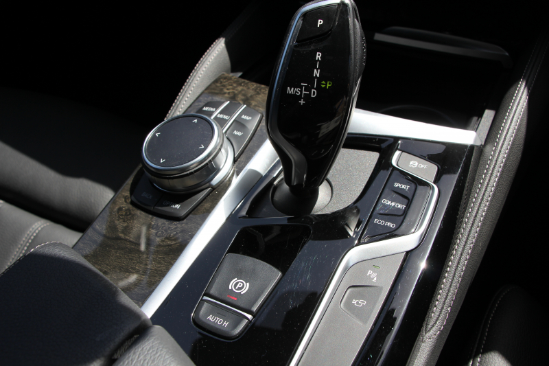 BMW 5シリーズ 523d Mｽﾎﾟｰﾂ ﾊｲﾗｲﾝ 1ｵｰﾅ 全ﾋｰﾀｰ黒革 HUD 新ﾃﾞｻﾞｲﾝ液晶ﾒｰﾀｰ LEDﾍｯﾄﾞﾗｲﾄ ｵｰﾄﾊｲﾋﾞｰﾑ 追従ACC ﾚｰﾝﾁｪﾝｼﾞ警告 ｽﾃｱﾘﾝｸﾞｻﾎﾟｰﾄ 電動ﾄﾗﾝｸ ﾀｯﾁ画面HDDﾅﾋﾞTV 360度ｶﾒﾗ 専用ｴｱﾛ 19AW 2年保証