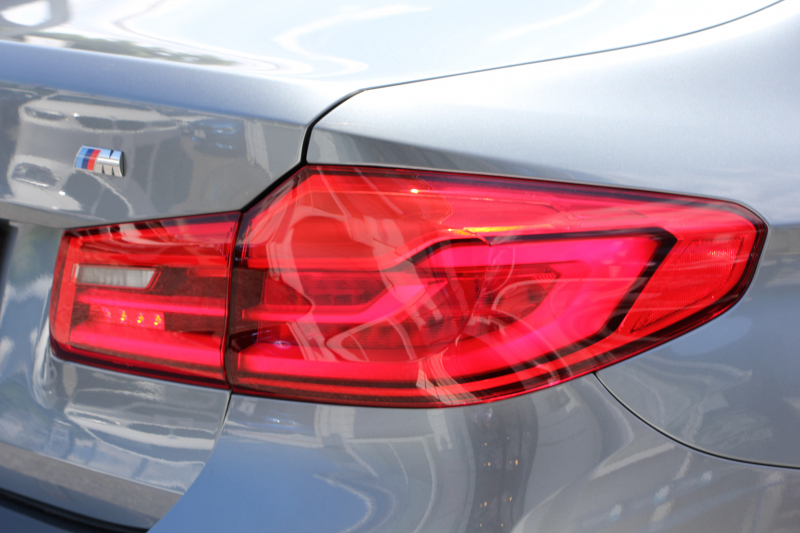 BMW 5シリーズ 540i Xdrive Mｽﾎﾟｰﾂ 4WD 1ｵｰﾅ ｻﾝﾙｰﾌ ﾅｲﾄﾋﾞｼﾞｮﾝ 直6ﾀｰﾎﾞ340馬力 DDCｻｽ ｺﾝﾌｫｰﾄ&ｲﾉﾍﾞｰｼｮﾝP ｱｲﾎﾞﾘｰﾚｻﾞｰ 全ﾋｰﾀｰ ﾏｯｻｰｼﾞﾍﾞﾝﾁﾚｰﾀｰ ﾃﾞｨｽﾌﾟﾚｲｷｰ ﾘﾓｰﾄP ﾊｰﾏﾝｶｰﾄﾞﾝ 液晶ﾒｰﾀｰ HUD 追ACC LED/H ﾀｯﾁ画面ﾅﾋﾞ2年保証