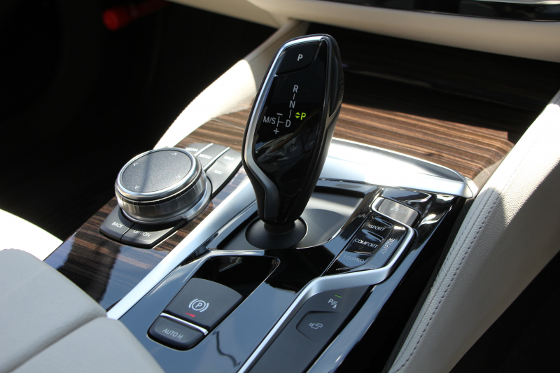 BMW 5シリーズ 540i Xdrive Mｽﾎﾟｰﾂ 4WD 1ｵｰﾅ ｻﾝﾙｰﾌ ﾅｲﾄﾋﾞｼﾞｮﾝ 直6ﾀｰﾎﾞ340馬力 DDCｻｽ ｺﾝﾌｫｰﾄ&ｲﾉﾍﾞｰｼｮﾝP ｱｲﾎﾞﾘｰﾚｻﾞｰ 全ﾋｰﾀｰ ﾏｯｻｰｼﾞﾍﾞﾝﾁﾚｰﾀｰ ﾃﾞｨｽﾌﾟﾚｲｷｰ ﾘﾓｰﾄP ﾊｰﾏﾝｶｰﾄﾞﾝ 液晶ﾒｰﾀｰ HUD 追ACC LED/H ﾀｯﾁ画面ﾅﾋﾞ2年保証