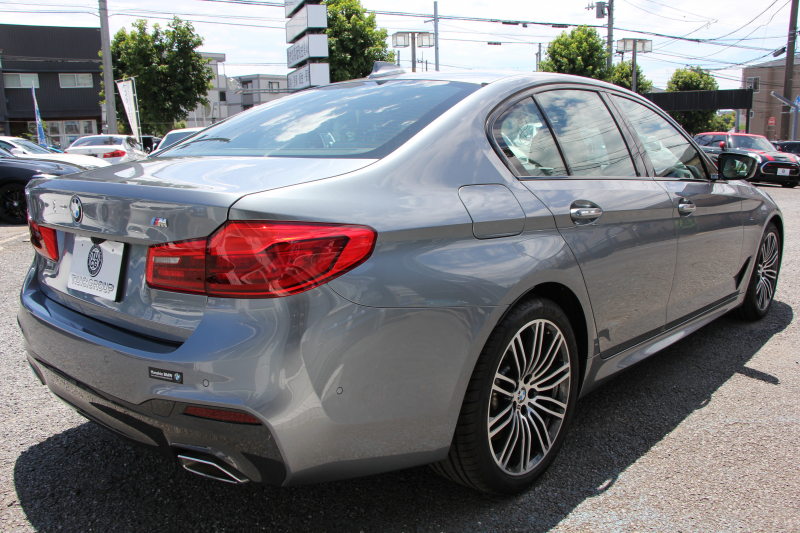 BMW 5シリーズ 540i Xdrive Mｽﾎﾟｰﾂ 4WD 1ｵｰﾅ ｻﾝﾙｰﾌ ﾅｲﾄﾋﾞｼﾞｮﾝ 直6ﾀｰﾎﾞ340馬力 DDCｻｽ ｺﾝﾌｫｰﾄ&ｲﾉﾍﾞｰｼｮﾝP ｱｲﾎﾞﾘｰﾚｻﾞｰ 全ﾋｰﾀｰ ﾏｯｻｰｼﾞﾍﾞﾝﾁﾚｰﾀｰ ﾃﾞｨｽﾌﾟﾚｲｷｰ ﾘﾓｰﾄP ﾊｰﾏﾝｶｰﾄﾞﾝ 液晶ﾒｰﾀｰ HUD 追ACC LED/H ﾀｯﾁ画面ﾅﾋﾞ2年保証