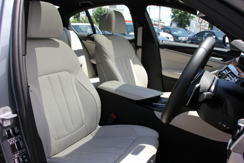 BMW 5シリーズ 540i Xdrive Mｽﾎﾟｰﾂ 4WD 1ｵｰﾅ ｻﾝﾙｰﾌ ﾅｲﾄﾋﾞｼﾞｮﾝ 直6ﾀｰﾎﾞ340馬力 DDCｻｽ ｺﾝﾌｫｰﾄ&ｲﾉﾍﾞｰｼｮﾝP ｱｲﾎﾞﾘｰﾚｻﾞｰ 全ﾋｰﾀｰ ﾏｯｻｰｼﾞﾍﾞﾝﾁﾚｰﾀｰ ﾃﾞｨｽﾌﾟﾚｲｷｰ ﾘﾓｰﾄP ﾊｰﾏﾝｶｰﾄﾞﾝ 液晶ﾒｰﾀｰ HUD 追ACC LED/H ﾀｯﾁ画面ﾅﾋﾞ2年保証