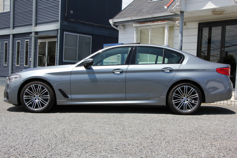 BMW 5シリーズ 540i Xdrive Mｽﾎﾟｰﾂ 4WD 1ｵｰﾅ ｻﾝﾙｰﾌ ﾅｲﾄﾋﾞｼﾞｮﾝ 直6ﾀｰﾎﾞ340馬力 DDCｻｽ ｺﾝﾌｫｰﾄ&ｲﾉﾍﾞｰｼｮﾝP ｱｲﾎﾞﾘｰﾚｻﾞｰ 全ﾋｰﾀｰ ﾏｯｻｰｼﾞﾍﾞﾝﾁﾚｰﾀｰ ﾃﾞｨｽﾌﾟﾚｲｷｰ ﾘﾓｰﾄP ﾊｰﾏﾝｶｰﾄﾞﾝ 液晶ﾒｰﾀｰ HUD 追ACC LED/H ﾀｯﾁ画面ﾅﾋﾞ2年保証