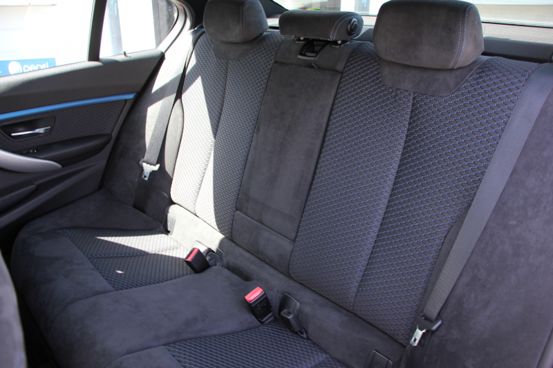 BMW 3シリーズ 320i Mｽﾎﾟｰﾂ 後期LCI 変更後新ｴﾝｼﾞﾝ ﾚﾑｽﾏﾌﾗｰ LEDﾍｯﾄﾞﾗｲﾄ&ﾃｰﾙ 追従ACC 衝突軽減ﾌﾞﾚｰｷ 車線逸脱警告 歩行者警告 ﾀｯﾁﾊﾟｯﾄﾞ対応HDDﾅﾋﾞBｶﾒﾗ ｽﾏｰﾄｷｰ Bluetooth接続 ﾊﾟﾄﾞﾙｼﾌﾄ 2年保証