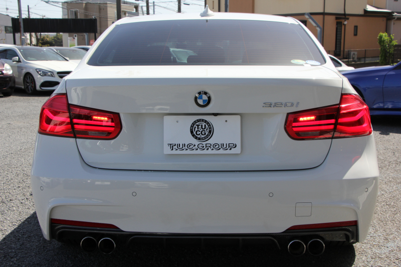 BMW 3シリーズ 320i Mｽﾎﾟｰﾂ 後期LCI 変更後新ｴﾝｼﾞﾝ ﾚﾑｽﾏﾌﾗｰ LEDﾍｯﾄﾞﾗｲﾄ&ﾃｰﾙ 追従ACC 衝突軽減ﾌﾞﾚｰｷ 車線逸脱警告 歩行者警告 ﾀｯﾁﾊﾟｯﾄﾞ対応HDDﾅﾋﾞBｶﾒﾗ ｽﾏｰﾄｷｰ Bluetooth接続 ﾊﾟﾄﾞﾙｼﾌﾄ 2年保証