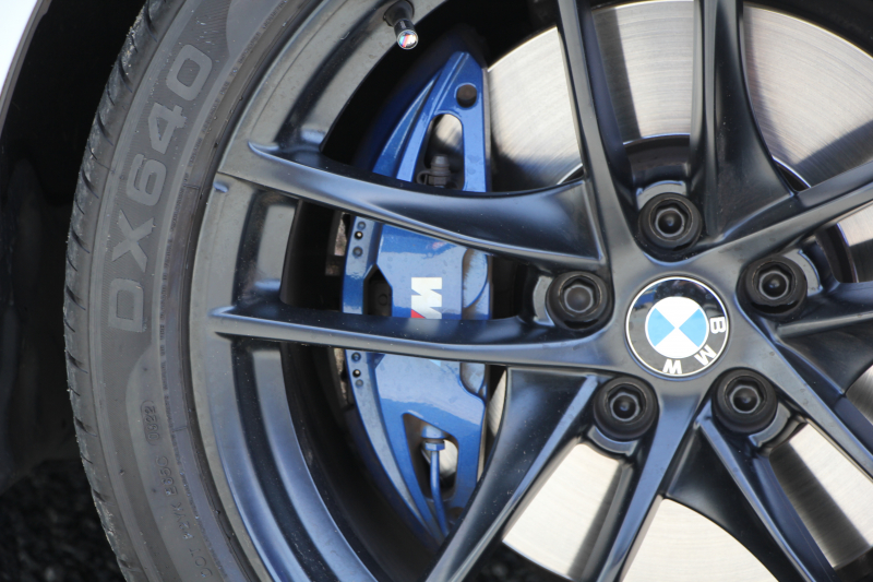 BMW 5シリーズ 530i Mｽﾎﾟｰﾂ 高出力 252馬力 3Dﾃﾞｻﾞｲﾝｴｱﾛ 液晶ﾒｰﾀｰ 全ﾋｰﾀｰ黒革 追従ACC HUD ｽﾃｱﾘﾝｸﾞｻﾎﾟｰﾄ ﾀｯﾁ画面ﾅﾋﾞTV 360度ﾊﾟﾉﾗﾏｶﾒﾗ ｱｸﾃｨﾌﾞPDC緊急ﾌﾞﾚｰｷ LEDﾍｯﾄﾞﾗｲﾄ ｵｰﾄﾊｲﾋﾞｰﾑ 電動ﾄﾗﾝｸ 2年保証