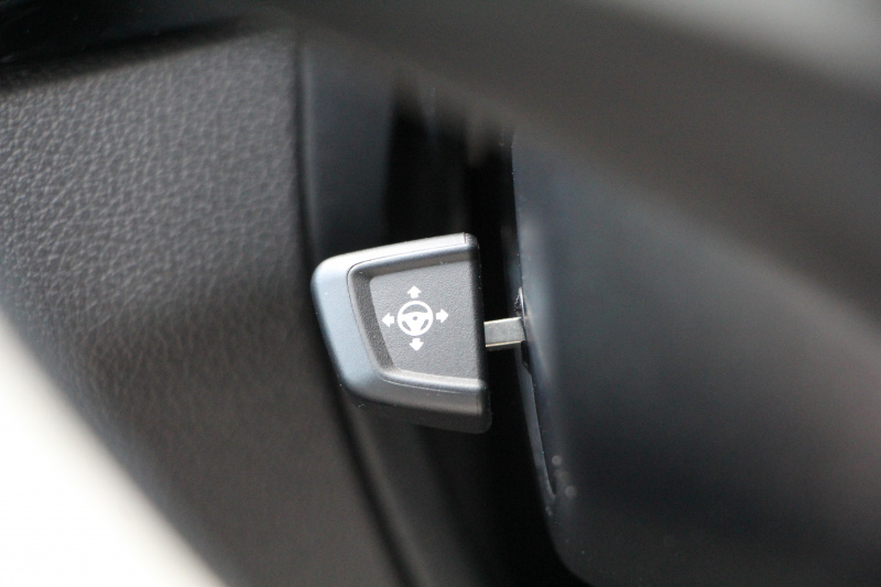 BMW 5シリーズ 530i Mｽﾎﾟｰﾂ 高出力 252馬力 3Dﾃﾞｻﾞｲﾝｴｱﾛ 液晶ﾒｰﾀｰ 全ﾋｰﾀｰ黒革 追従ACC HUD ｽﾃｱﾘﾝｸﾞｻﾎﾟｰﾄ ﾀｯﾁ画面ﾅﾋﾞTV 360度ﾊﾟﾉﾗﾏｶﾒﾗ ｱｸﾃｨﾌﾞPDC緊急ﾌﾞﾚｰｷ LEDﾍｯﾄﾞﾗｲﾄ ｵｰﾄﾊｲﾋﾞｰﾑ 電動ﾄﾗﾝｸ 2年保証