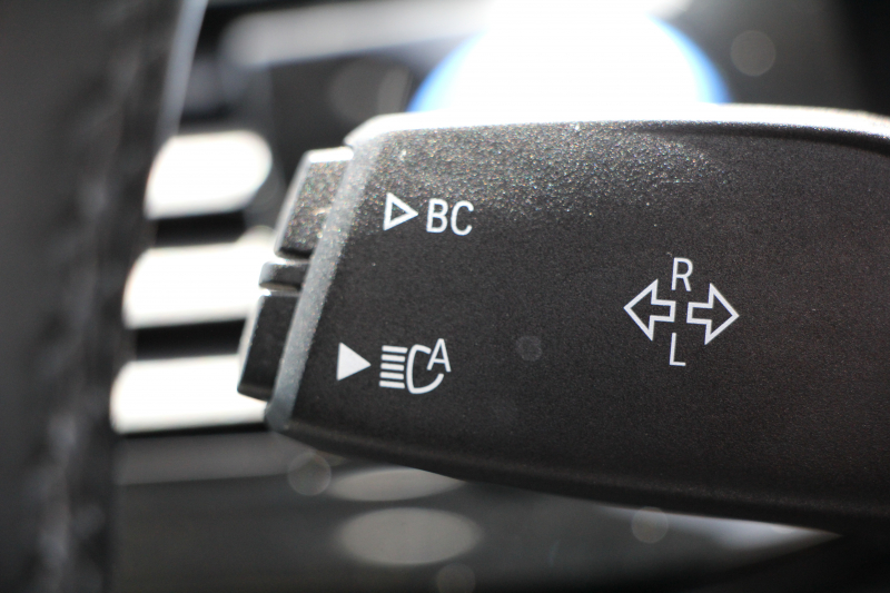 BMW 5シリーズ 530i Mｽﾎﾟｰﾂ 高出力 252馬力 3Dﾃﾞｻﾞｲﾝｴｱﾛ 液晶ﾒｰﾀｰ 全ﾋｰﾀｰ黒革 追従ACC HUD ｽﾃｱﾘﾝｸﾞｻﾎﾟｰﾄ ﾀｯﾁ画面ﾅﾋﾞTV 360度ﾊﾟﾉﾗﾏｶﾒﾗ ｱｸﾃｨﾌﾞPDC緊急ﾌﾞﾚｰｷ LEDﾍｯﾄﾞﾗｲﾄ ｵｰﾄﾊｲﾋﾞｰﾑ 電動ﾄﾗﾝｸ 2年保証