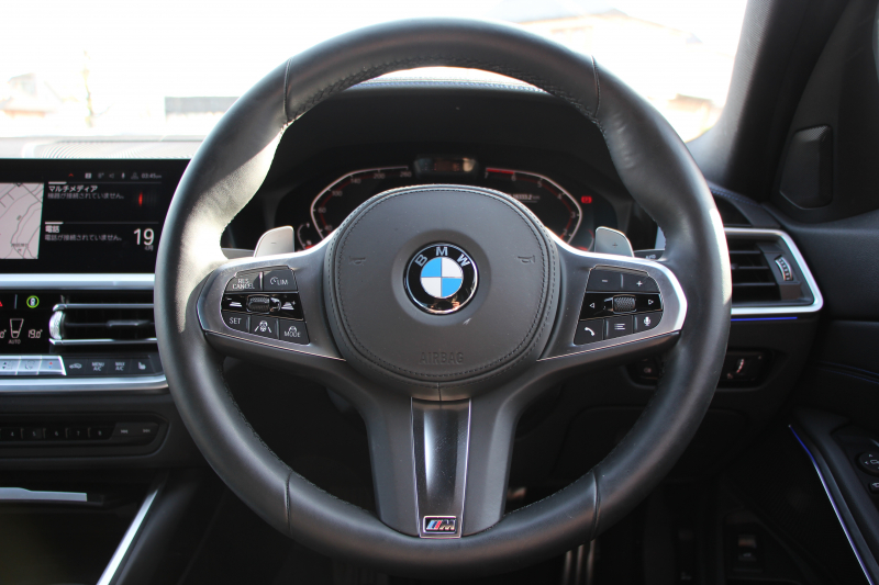 BMW 3シリーズ 330i Mｽﾎﾟｰﾂ 高出力 258馬力 ｲﾉﾍﾞｰｼｮﾝ&ｺﾝﾌｫｰﾄ&ﾃﾞﾋﾞｭｰP ﾚｰｻﾞｰLEDﾗｲﾄ HUD ｼﾞｪｽﾁｬｰC ﾋｰﾀｰ黒革 Pｱｼｽﾄ+ 360度ｶﾒﾗ BMWﾗｲﾌﾞｺｯｸﾋﾟｯﾄﾞApplecarplay ｽﾃｱﾘﾝｸﾞｱｼｽﾄ 追従ACC 電動ﾄﾗﾝｸ 2年保証