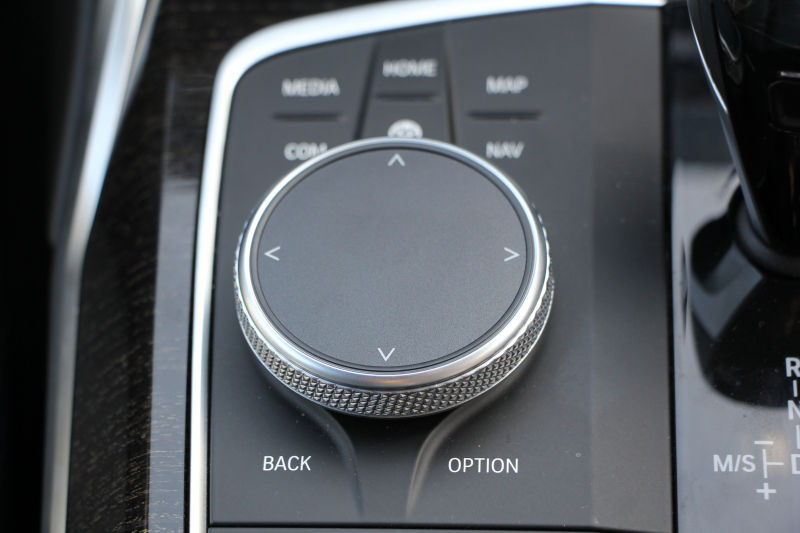 BMW 3シリーズ 330i Mｽﾎﾟｰﾂ 高出力 258馬力 ｲﾉﾍﾞｰｼｮﾝ&ｺﾝﾌｫｰﾄ&ﾃﾞﾋﾞｭｰP ﾚｰｻﾞｰLEDﾗｲﾄ HUD ｼﾞｪｽﾁｬｰC ﾋｰﾀｰ黒革 Pｱｼｽﾄ+ 360度ｶﾒﾗ BMWﾗｲﾌﾞｺｯｸﾋﾟｯﾄﾞApplecarplay ｽﾃｱﾘﾝｸﾞｱｼｽﾄ 追従ACC 電動ﾄﾗﾝｸ 2年保証