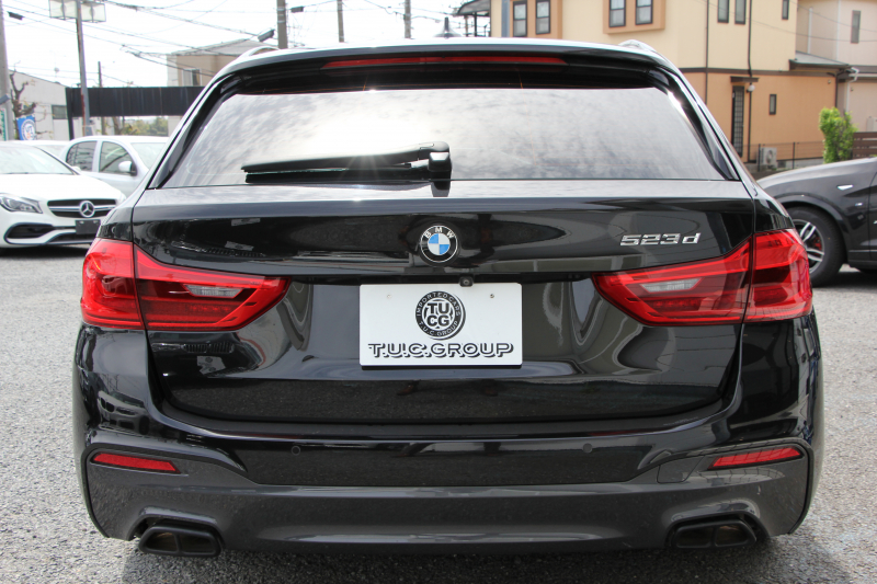 BMW 5シリーズ 523d ﾂｰﾘﾝｸﾞｴﾃﾞｨｼｮﾝﾐｯｼｮﾝｲﾝﾎﾟｯｼﾌﾞﾙ 特別仕様車 ﾅｲﾄﾌﾞﾙｰﾚｻﾞｰ HUD ﾊｰﾏﾝｶｰﾄﾞﾝ 追従ACC ｽﾃｱﾘﾝｸﾞｻﾎﾟｰﾄ ﾀｯﾁ画面HDDﾅﾋﾞTV LEDﾍｯﾄﾞﾗｲﾄ ｵｰﾄﾊｲﾋﾞｰﾑ 電動ﾘｱｹﾞｰﾄ 360度ｶﾒﾗ 全席ﾋｰﾀｰ ﾌﾞﾗｯｸ19AW 2年保証