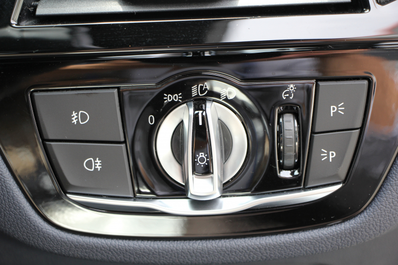 BMW 5シリーズ 523d ﾂｰﾘﾝｸﾞｴﾃﾞｨｼｮﾝﾐｯｼｮﾝｲﾝﾎﾟｯｼﾌﾞﾙ 特別仕様車 ﾅｲﾄﾌﾞﾙｰﾚｻﾞｰ HUD ﾊｰﾏﾝｶｰﾄﾞﾝ 追従ACC ｽﾃｱﾘﾝｸﾞｻﾎﾟｰﾄ ﾀｯﾁ画面HDDﾅﾋﾞTV LEDﾍｯﾄﾞﾗｲﾄ ｵｰﾄﾊｲﾋﾞｰﾑ 電動ﾘｱｹﾞｰﾄ 360度ｶﾒﾗ 全席ﾋｰﾀｰ ﾌﾞﾗｯｸ19AW 2年保証