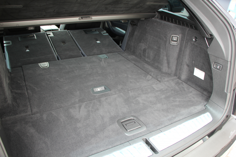 BMW 5シリーズ 523d ﾂｰﾘﾝｸﾞｴﾃﾞｨｼｮﾝﾐｯｼｮﾝｲﾝﾎﾟｯｼﾌﾞﾙ 特別仕様車 ﾅｲﾄﾌﾞﾙｰﾚｻﾞｰ HUD ﾊｰﾏﾝｶｰﾄﾞﾝ 追従ACC ｽﾃｱﾘﾝｸﾞｻﾎﾟｰﾄ ﾀｯﾁ画面HDDﾅﾋﾞTV LEDﾍｯﾄﾞﾗｲﾄ ｵｰﾄﾊｲﾋﾞｰﾑ 電動ﾘｱｹﾞｰﾄ 360度ｶﾒﾗ 全席ﾋｰﾀｰ ﾌﾞﾗｯｸ19AW 2年保証