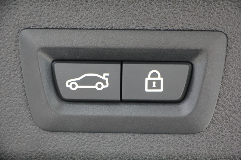 BMW 5シリーズ 523d ﾂｰﾘﾝｸﾞｴﾃﾞｨｼｮﾝﾐｯｼｮﾝｲﾝﾎﾟｯｼﾌﾞﾙ 特別仕様車 ﾅｲﾄﾌﾞﾙｰﾚｻﾞｰ HUD ﾊｰﾏﾝｶｰﾄﾞﾝ 追従ACC ｽﾃｱﾘﾝｸﾞｻﾎﾟｰﾄ ﾀｯﾁ画面HDDﾅﾋﾞTV LEDﾍｯﾄﾞﾗｲﾄ ｵｰﾄﾊｲﾋﾞｰﾑ 電動ﾘｱｹﾞｰﾄ 360度ｶﾒﾗ 全席ﾋｰﾀｰ ﾌﾞﾗｯｸ19AW 2年保証