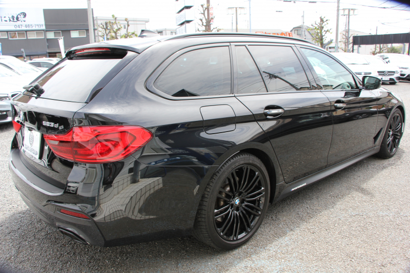 BMW 5シリーズ 523d ﾂｰﾘﾝｸﾞｴﾃﾞｨｼｮﾝﾐｯｼｮﾝｲﾝﾎﾟｯｼﾌﾞﾙ 特別仕様車 ﾅｲﾄﾌﾞﾙｰﾚｻﾞｰ HUD ﾊｰﾏﾝｶｰﾄﾞﾝ 追従ACC ｽﾃｱﾘﾝｸﾞｻﾎﾟｰﾄ ﾀｯﾁ画面HDDﾅﾋﾞTV LEDﾍｯﾄﾞﾗｲﾄ ｵｰﾄﾊｲﾋﾞｰﾑ 電動ﾘｱｹﾞｰﾄ 360度ｶﾒﾗ 全席ﾋｰﾀｰ ﾌﾞﾗｯｸ19AW 2年保証