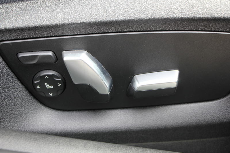 BMW 5シリーズ 523d ﾂｰﾘﾝｸﾞｴﾃﾞｨｼｮﾝﾐｯｼｮﾝｲﾝﾎﾟｯｼﾌﾞﾙ 特別仕様車 ﾅｲﾄﾌﾞﾙｰﾚｻﾞｰ HUD ﾊｰﾏﾝｶｰﾄﾞﾝ 追従ACC ｽﾃｱﾘﾝｸﾞｻﾎﾟｰﾄ ﾀｯﾁ画面HDDﾅﾋﾞTV LEDﾍｯﾄﾞﾗｲﾄ ｵｰﾄﾊｲﾋﾞｰﾑ 電動ﾘｱｹﾞｰﾄ 360度ｶﾒﾗ 全席ﾋｰﾀｰ ﾌﾞﾗｯｸ19AW 2年保証