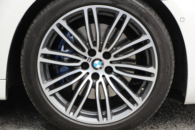 BMW 5シリーズ 530i ﾂｰﾘﾝｸﾞMｽﾎﾟｰﾂ ｾﾚｸﾄP 1ｵｰﾅ ﾊﾟﾉﾗﾏｻﾝR ﾊｰﾏﾝｶｰﾄﾞﾝ 4ｿﾞｰﾝAC 252馬力 全ﾋｰﾀｰ黒革 HUD 追従ACC ｽﾃｱﾘﾝｸﾞｻﾎﾟｰﾄ 液晶ﾒｰﾀｰ LEDﾍｯﾄﾞﾗｲﾄ ｵｰﾄﾊｲﾋﾞｰﾑ Pｱｼｽﾄﾌﾟﾗｽ ﾀｯﾁ画面ﾅﾋﾞ電動ﾄﾗﾝｸ 19AW Mｽﾎﾟｰﾂﾌﾞﾚｰｷ 2年保証