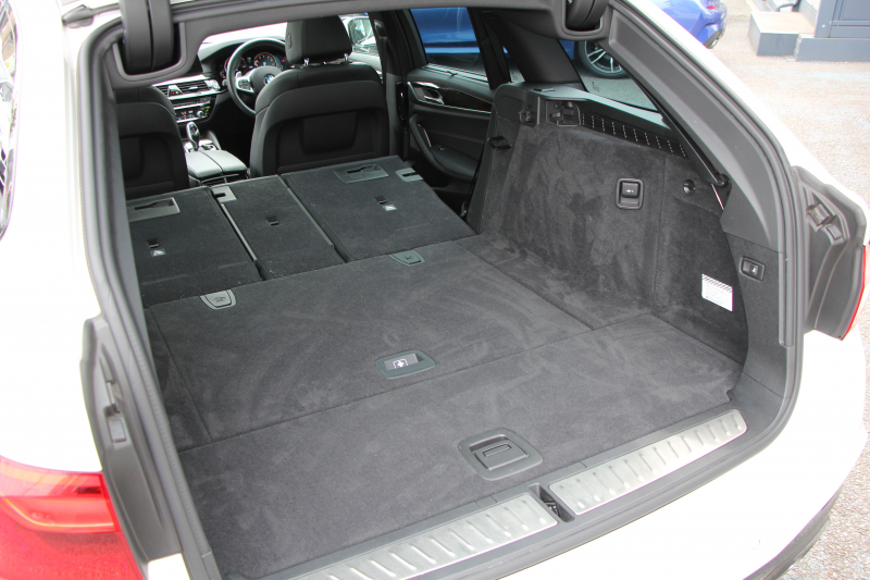 BMW 5シリーズ 530i ﾂｰﾘﾝｸﾞMｽﾎﾟｰﾂ ｾﾚｸﾄP 1ｵｰﾅ ﾊﾟﾉﾗﾏｻﾝR ﾊｰﾏﾝｶｰﾄﾞﾝ 4ｿﾞｰﾝAC 252馬力 全ﾋｰﾀｰ黒革 HUD 追従ACC ｽﾃｱﾘﾝｸﾞｻﾎﾟｰﾄ 液晶ﾒｰﾀｰ LEDﾍｯﾄﾞﾗｲﾄ ｵｰﾄﾊｲﾋﾞｰﾑ Pｱｼｽﾄﾌﾟﾗｽ ﾀｯﾁ画面ﾅﾋﾞ電動ﾄﾗﾝｸ 19AW Mｽﾎﾟｰﾂﾌﾞﾚｰｷ 2年保証