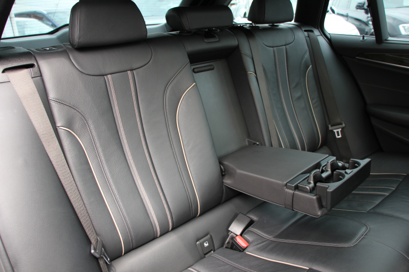 BMW 5シリーズ 530i ﾂｰﾘﾝｸﾞMｽﾎﾟｰﾂ ｾﾚｸﾄP 1ｵｰﾅ ﾊﾟﾉﾗﾏｻﾝR ﾊｰﾏﾝｶｰﾄﾞﾝ 4ｿﾞｰﾝAC 252馬力 全ﾋｰﾀｰ黒革 HUD 追従ACC ｽﾃｱﾘﾝｸﾞｻﾎﾟｰﾄ 液晶ﾒｰﾀｰ LEDﾍｯﾄﾞﾗｲﾄ ｵｰﾄﾊｲﾋﾞｰﾑ Pｱｼｽﾄﾌﾟﾗｽ ﾀｯﾁ画面ﾅﾋﾞ電動ﾄﾗﾝｸ 19AW Mｽﾎﾟｰﾂﾌﾞﾚｰｷ 2年保証