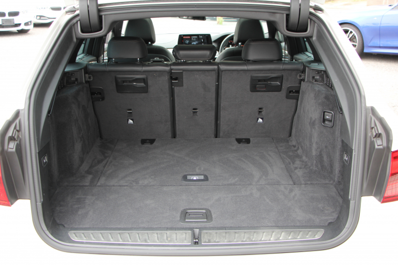 BMW 5シリーズ 530i ﾂｰﾘﾝｸﾞMｽﾎﾟｰﾂ ｾﾚｸﾄP 1ｵｰﾅ ﾊﾟﾉﾗﾏｻﾝR ﾊｰﾏﾝｶｰﾄﾞﾝ 4ｿﾞｰﾝAC 252馬力 全ﾋｰﾀｰ黒革 HUD 追従ACC ｽﾃｱﾘﾝｸﾞｻﾎﾟｰﾄ 液晶ﾒｰﾀｰ LEDﾍｯﾄﾞﾗｲﾄ ｵｰﾄﾊｲﾋﾞｰﾑ Pｱｼｽﾄﾌﾟﾗｽ ﾀｯﾁ画面ﾅﾋﾞ電動ﾄﾗﾝｸ 19AW Mｽﾎﾟｰﾂﾌﾞﾚｰｷ 2年保証