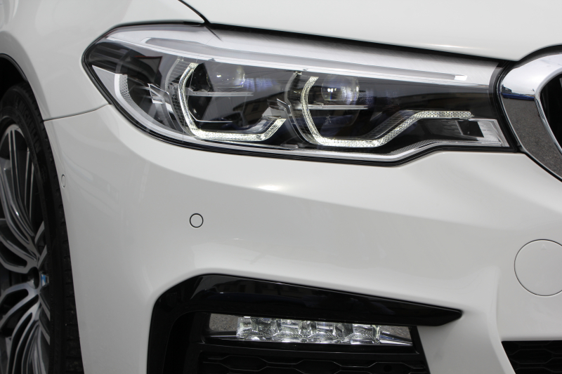 BMW 5シリーズ 530i ﾂｰﾘﾝｸﾞMｽﾎﾟｰﾂ ｾﾚｸﾄP 1ｵｰﾅ ﾊﾟﾉﾗﾏｻﾝR ﾊｰﾏﾝｶｰﾄﾞﾝ 4ｿﾞｰﾝAC 252馬力 全ﾋｰﾀｰ黒革 HUD 追従ACC ｽﾃｱﾘﾝｸﾞｻﾎﾟｰﾄ 液晶ﾒｰﾀｰ LEDﾍｯﾄﾞﾗｲﾄ ｵｰﾄﾊｲﾋﾞｰﾑ Pｱｼｽﾄﾌﾟﾗｽ ﾀｯﾁ画面ﾅﾋﾞ電動ﾄﾗﾝｸ 19AW Mｽﾎﾟｰﾂﾌﾞﾚｰｷ 2年保証