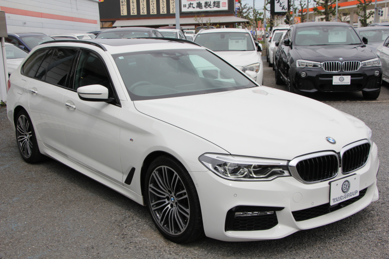 BMW 5シリーズ 530i ﾂｰﾘﾝｸﾞMｽﾎﾟｰﾂ ｾﾚｸﾄP 1ｵｰﾅ ﾊﾟﾉﾗﾏｻﾝR ﾊｰﾏﾝｶｰﾄﾞﾝ 4ｿﾞｰﾝAC 252馬力 全ﾋｰﾀｰ黒革 HUD 追従ACC ｽﾃｱﾘﾝｸﾞｻﾎﾟｰﾄ 液晶ﾒｰﾀｰ LEDﾍｯﾄﾞﾗｲﾄ ｵｰﾄﾊｲﾋﾞｰﾑ Pｱｼｽﾄﾌﾟﾗｽ ﾀｯﾁ画面ﾅﾋﾞ電動ﾄﾗﾝｸ 19AW Mｽﾎﾟｰﾂﾌﾞﾚｰｷ 2年保証