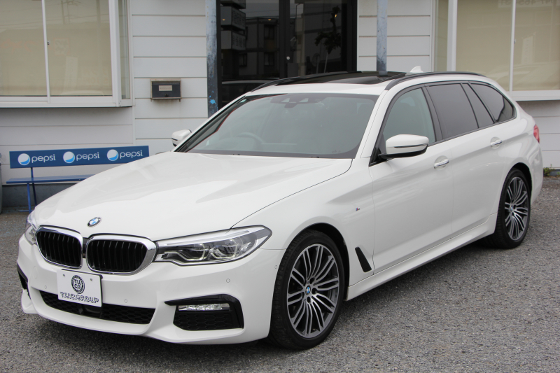 BMW 5シリーズ 530i ﾂｰﾘﾝｸﾞMｽﾎﾟｰﾂ ｾﾚｸﾄP 1ｵｰﾅ ﾊﾟﾉﾗﾏｻﾝR ﾊｰﾏﾝｶｰﾄﾞﾝ 4ｿﾞｰﾝAC 252馬力 全ﾋｰﾀｰ黒革 HUD 追従ACC ｽﾃｱﾘﾝｸﾞｻﾎﾟｰﾄ 液晶ﾒｰﾀｰ LEDﾍｯﾄﾞﾗｲﾄ ｵｰﾄﾊｲﾋﾞｰﾑ Pｱｼｽﾄﾌﾟﾗｽ ﾀｯﾁ画面ﾅﾋﾞ電動ﾄﾗﾝｸ 19AW Mｽﾎﾟｰﾂﾌﾞﾚｰｷ 2年保証