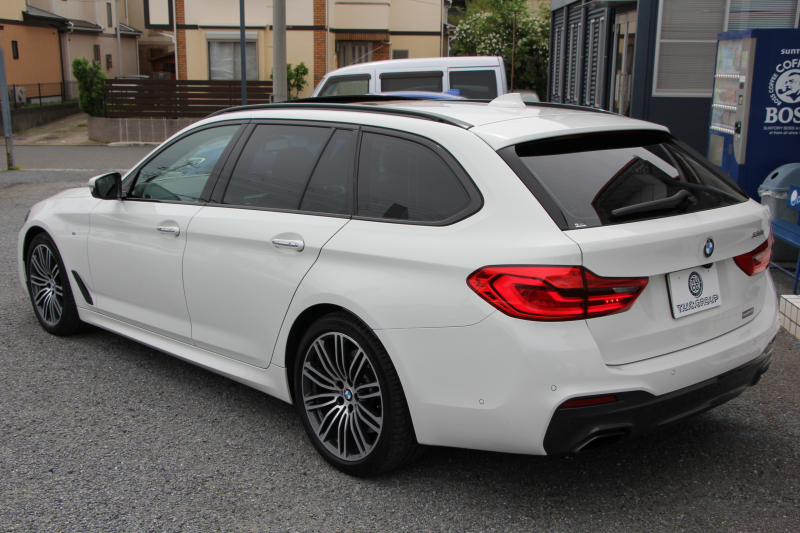 BMW 5シリーズ 530i ﾂｰﾘﾝｸﾞMｽﾎﾟｰﾂ ｾﾚｸﾄP 1ｵｰﾅ ﾊﾟﾉﾗﾏｻﾝR ﾊｰﾏﾝｶｰﾄﾞﾝ 4ｿﾞｰﾝAC 252馬力 全ﾋｰﾀｰ黒革 HUD 追従ACC ｽﾃｱﾘﾝｸﾞｻﾎﾟｰﾄ 液晶ﾒｰﾀｰ LEDﾍｯﾄﾞﾗｲﾄ ｵｰﾄﾊｲﾋﾞｰﾑ Pｱｼｽﾄﾌﾟﾗｽ ﾀｯﾁ画面ﾅﾋﾞ電動ﾄﾗﾝｸ 19AW Mｽﾎﾟｰﾂﾌﾞﾚｰｷ 2年保証