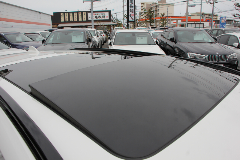 BMW 5シリーズ 530i ﾂｰﾘﾝｸﾞMｽﾎﾟｰﾂ ｾﾚｸﾄP 1ｵｰﾅ ﾊﾟﾉﾗﾏｻﾝR ﾊｰﾏﾝｶｰﾄﾞﾝ 4ｿﾞｰﾝAC 252馬力 全ﾋｰﾀｰ黒革 HUD 追従ACC ｽﾃｱﾘﾝｸﾞｻﾎﾟｰﾄ 液晶ﾒｰﾀｰ LEDﾍｯﾄﾞﾗｲﾄ ｵｰﾄﾊｲﾋﾞｰﾑ Pｱｼｽﾄﾌﾟﾗｽ ﾀｯﾁ画面ﾅﾋﾞ電動ﾄﾗﾝｸ 19AW Mｽﾎﾟｰﾂﾌﾞﾚｰｷ 2年保証