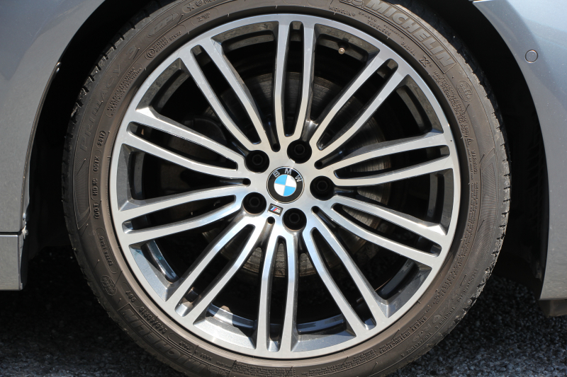 BMW 5シリーズ 523d Mｽﾎﾟｰﾂ ﾊｲﾗｲﾝ ｲﾉﾍﾞｰｼｮﾝP 1ｵｰﾅ 全ﾋｰﾀｰ黒革 HUD ｼﾞｪｽﾁｬｰC ﾃﾞｨｽﾌﾟﾚｲｷｰ ﾘﾓｰﾄP LEDﾍｯﾄﾞﾗｲﾄ ｵｰﾄﾊｲﾋﾞｰﾑ 追従ACC ｽﾃｱﾘﾝｸﾞｻﾎﾟｰﾄ ﾀｯﾁ画面HDDﾅﾋﾞTV 360度ｶﾒﾗ Pｱｼｽﾄﾌﾟﾗｽ 2年保証