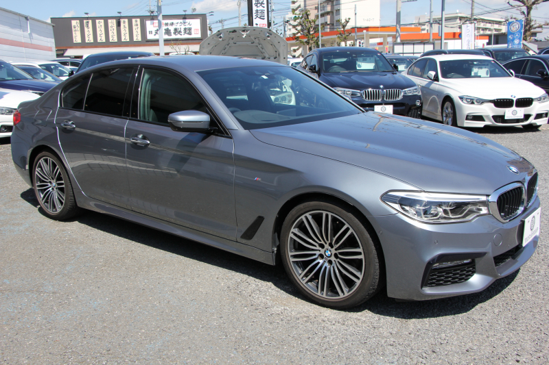 BMW 5シリーズ 523d Mｽﾎﾟｰﾂ ﾊｲﾗｲﾝ ｲﾉﾍﾞｰｼｮﾝP 1ｵｰﾅ 全ﾋｰﾀｰ黒革 HUD ｼﾞｪｽﾁｬｰC ﾃﾞｨｽﾌﾟﾚｲｷｰ ﾘﾓｰﾄP LEDﾍｯﾄﾞﾗｲﾄ ｵｰﾄﾊｲﾋﾞｰﾑ 追従ACC ｽﾃｱﾘﾝｸﾞｻﾎﾟｰﾄ ﾀｯﾁ画面HDDﾅﾋﾞTV 360度ｶﾒﾗ Pｱｼｽﾄﾌﾟﾗｽ 2年保証