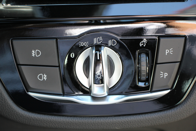 BMW 5シリーズ 523d Mｽﾎﾟｰﾂ ﾊｲﾗｲﾝ ｲﾉﾍﾞｰｼｮﾝP 1ｵｰﾅ 全ﾋｰﾀｰ黒革 HUD ｼﾞｪｽﾁｬｰC ﾃﾞｨｽﾌﾟﾚｲｷｰ ﾘﾓｰﾄP LEDﾍｯﾄﾞﾗｲﾄ ｵｰﾄﾊｲﾋﾞｰﾑ 追従ACC ｽﾃｱﾘﾝｸﾞｻﾎﾟｰﾄ ﾀｯﾁ画面HDDﾅﾋﾞTV 360度ｶﾒﾗ Pｱｼｽﾄﾌﾟﾗｽ 2年保証