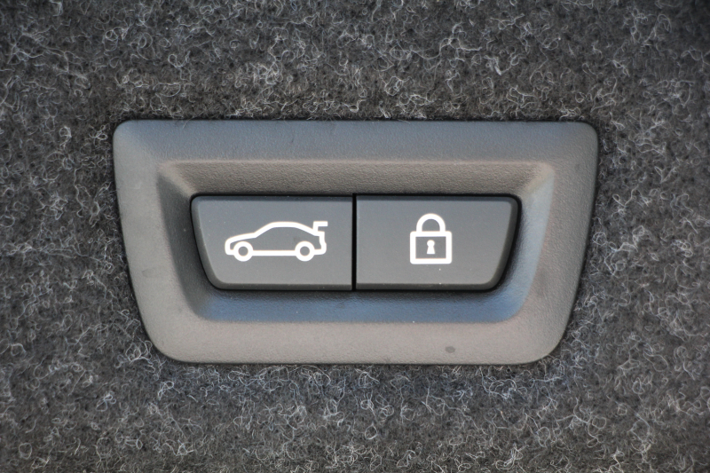 BMW 5シリーズ 523d Mｽﾎﾟｰﾂ ﾊｲﾗｲﾝ ｲﾉﾍﾞｰｼｮﾝP 1ｵｰﾅ 全ﾋｰﾀｰ黒革 HUD ｼﾞｪｽﾁｬｰC ﾃﾞｨｽﾌﾟﾚｲｷｰ ﾘﾓｰﾄP LEDﾍｯﾄﾞﾗｲﾄ ｵｰﾄﾊｲﾋﾞｰﾑ 追従ACC ｽﾃｱﾘﾝｸﾞｻﾎﾟｰﾄ ﾀｯﾁ画面HDDﾅﾋﾞTV 360度ｶﾒﾗ Pｱｼｽﾄﾌﾟﾗｽ 2年保証